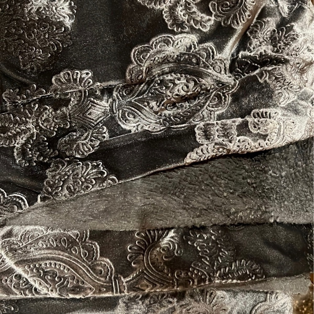 ❣️ ON HOLD ❣️ Twin Black blanket with Crest, Faux Polyester 50x60